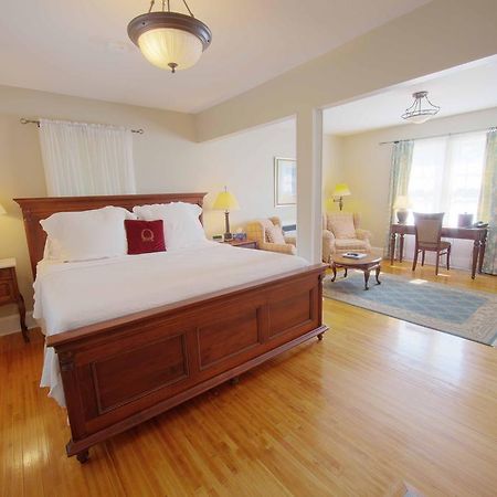 The Woodlawn Inn โคเบิร์ก ภายนอก รูปภาพ