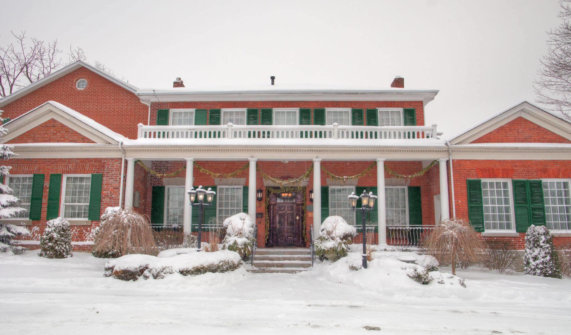 The Woodlawn Inn โคเบิร์ก ภายนอก รูปภาพ